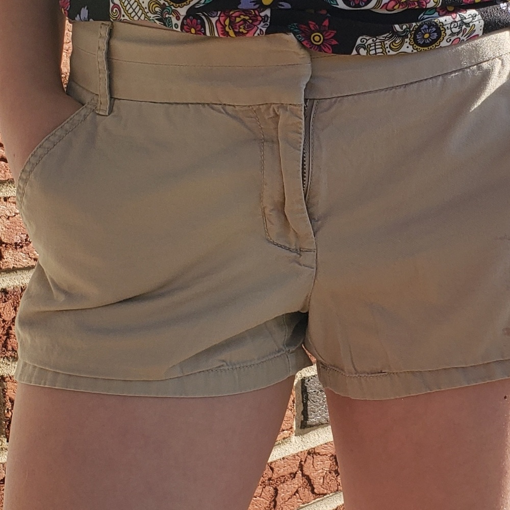 ⭐J. Crew chino shorts size 2